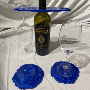 Epoxy resin wine rack with 2 coasters.